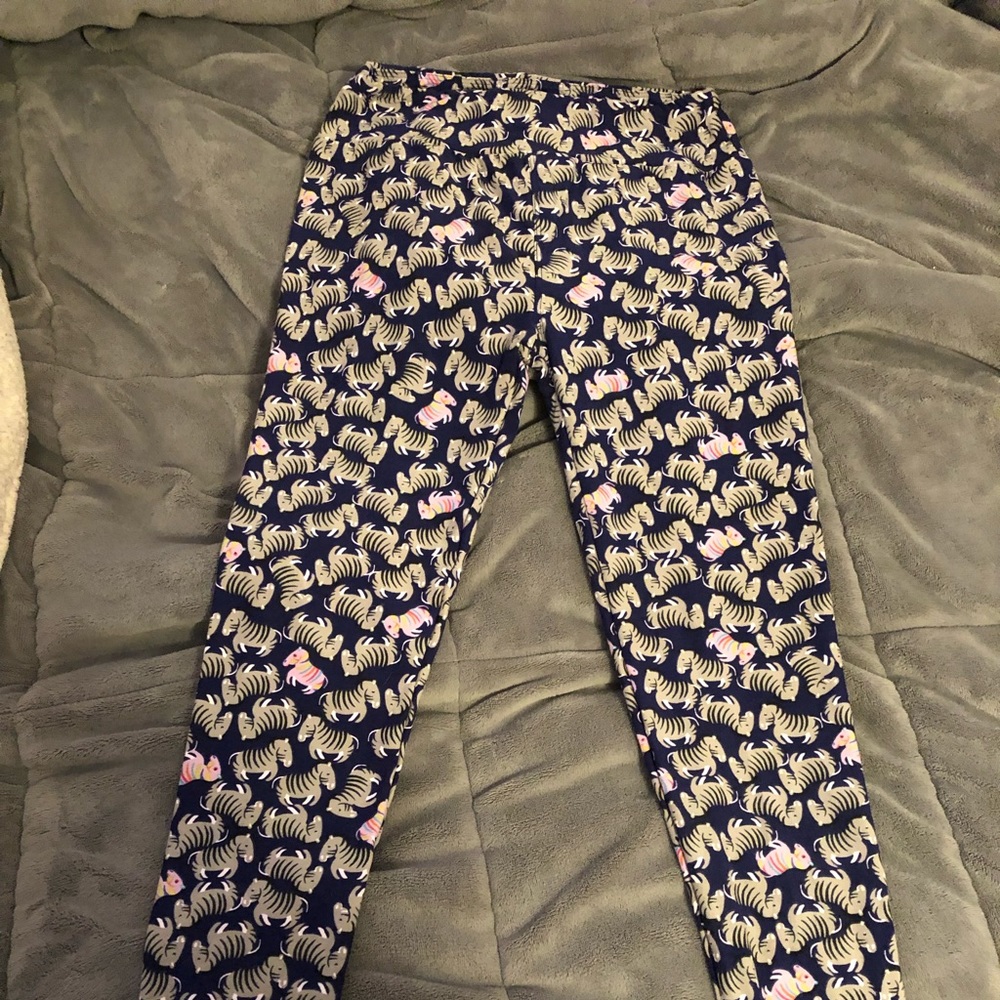 Never worn LulaRoe leggings OS